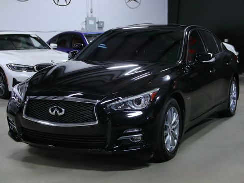 Used 2017 INFINITI Q50 Premium w/ 2.0T Premium Plus Package image 6