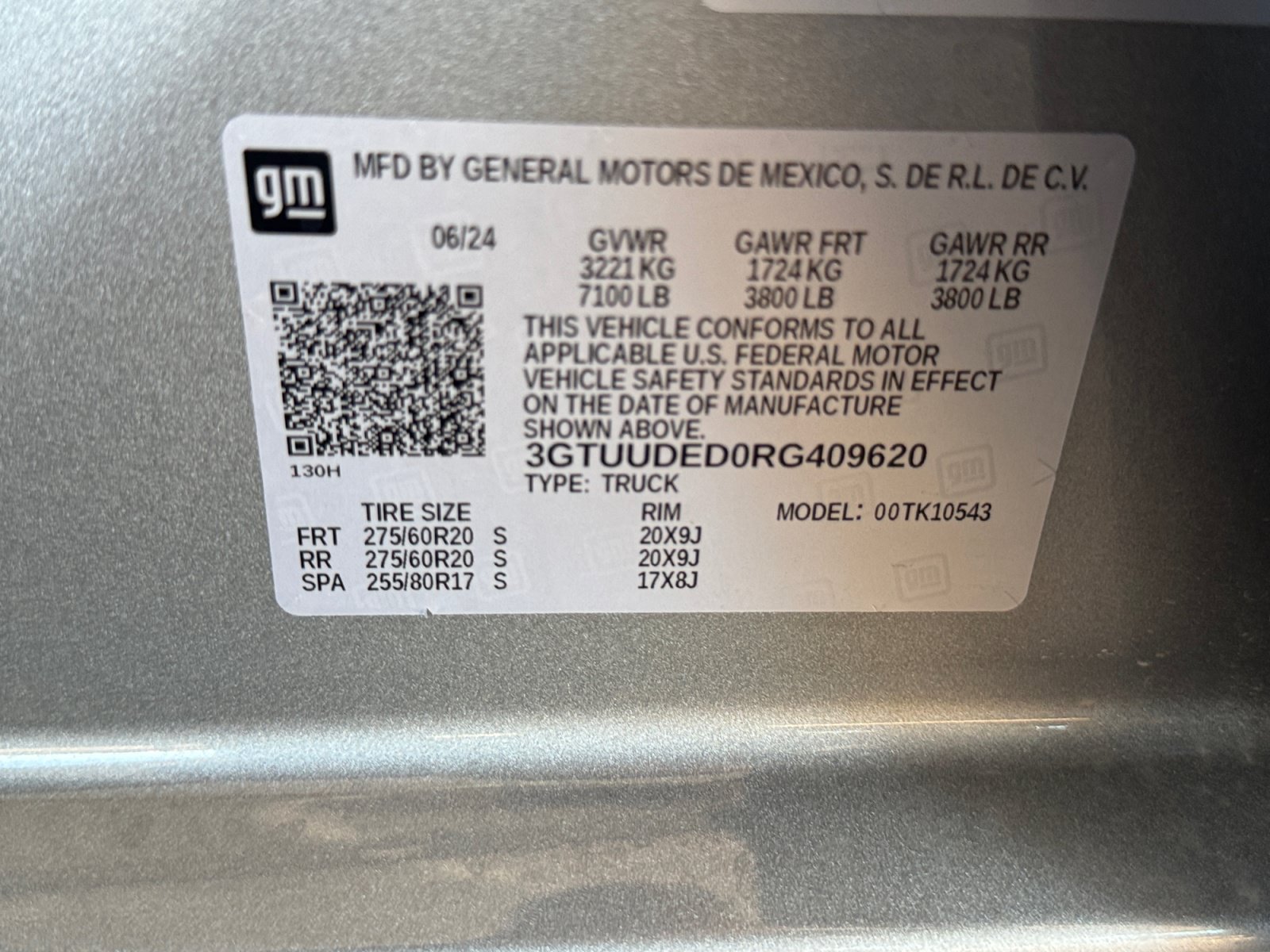 Used 2024 GMC Sierra 1500 SLT w/ SLT Premium Plus Package AWD/4WD image 33
