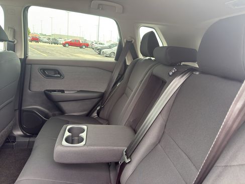 Used 2023 Nissan Rogue S AWD/4WD image 33