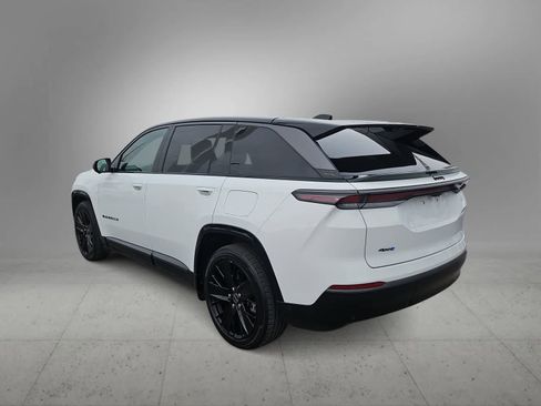 Used 2024 Jeep Wagoneer Launch Edition image 6