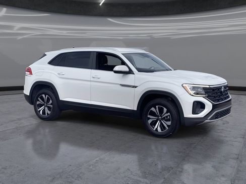 New 2026 Volkswagen Atlas Cross Sport SE FWD image 2