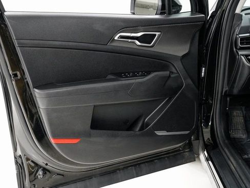 Certified 2024 Kia Sportage LX image 7