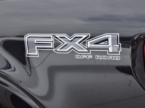 Used 2025 Ford F150 Lariat w/ Equipment Group 501A Mid AWD/4WD image 11