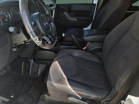 Used 2013 Jeep Wrangler Sport w/ Connectivity Group AWD/4WD image 18