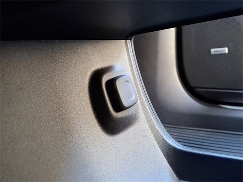 Used 2023 Cadillac XT5 Premium Luxury image 28