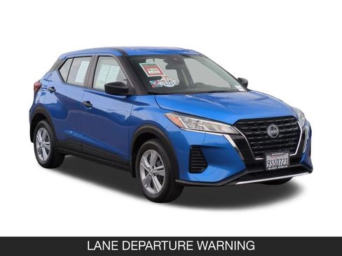 Used 2025 Nissan Kicks Play S FWD image 2