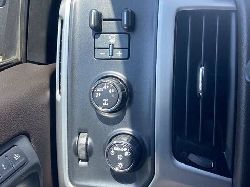 Used 2015 GMC Sierra 1500 SLT w/ SLT Crew Cab Value Package AWD/4WD image 13