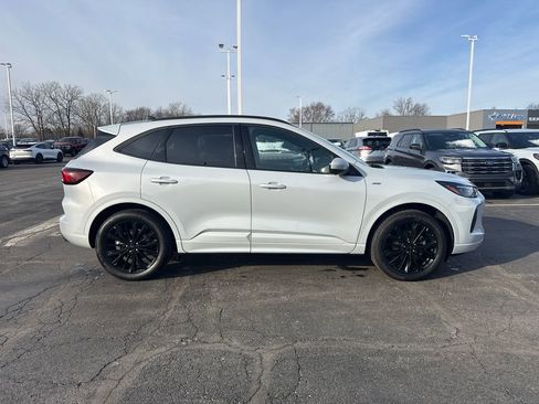 Used 2025 Ford Escape ST-Line Elite w/ Premium Technology Package image 7