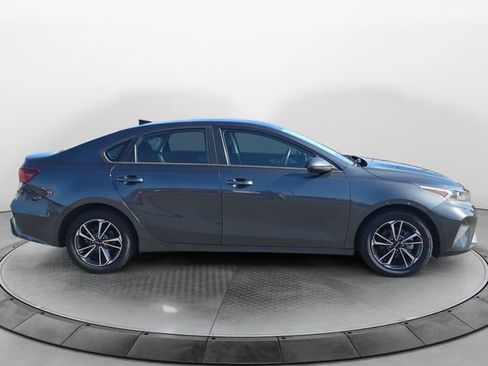 Used 2023 Kia Forte LXS image 6