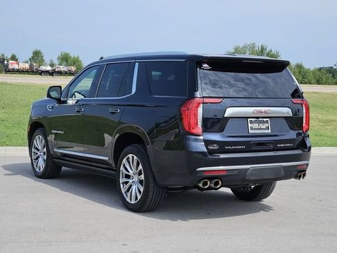 Used 2023 GMC Yukon Denali AWD/4WD image 5