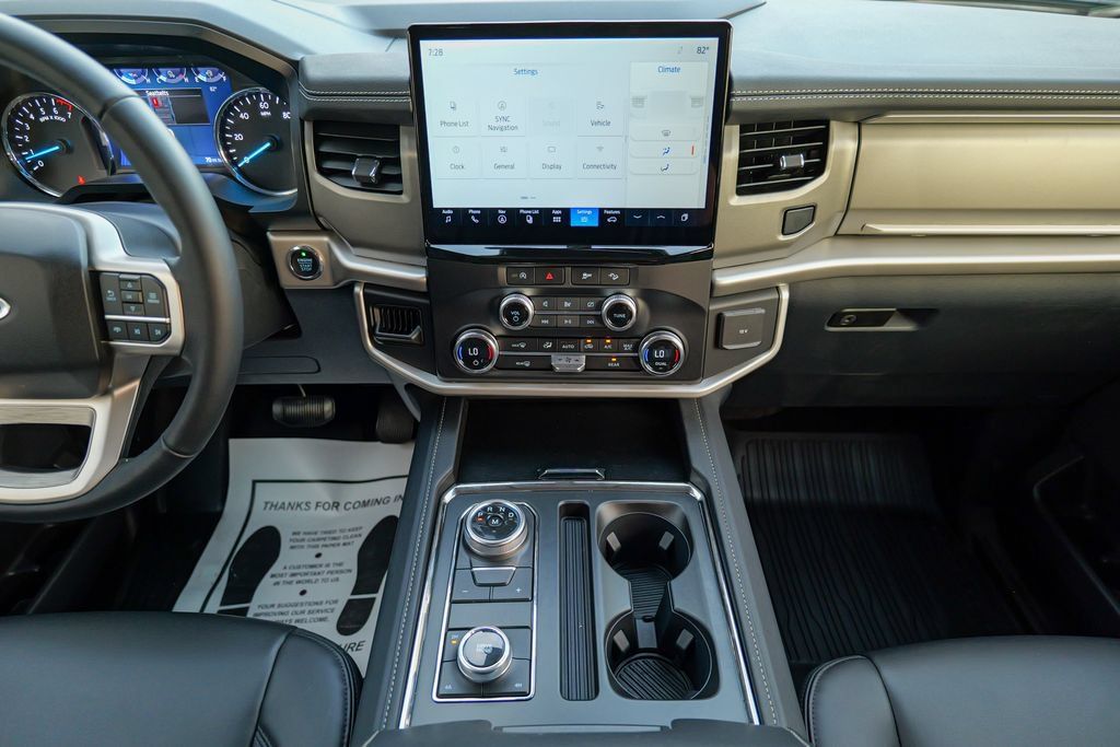 Used 2023 Ford Expedition XLT AWD/4WD image 47