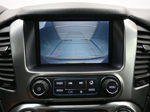 Used 2019 Chevrolet Suburban Premier w/ Premier Plus Edition RWD image 24