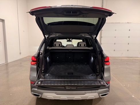 Used 2025 BMW X5 xDrive40i w/ Premium Package AWD/4WD image 10