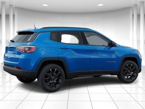 New 2026 Jeep Compass Latitude image 4