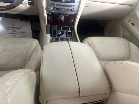 Used 2013 Lexus LX 570 4WD image 23