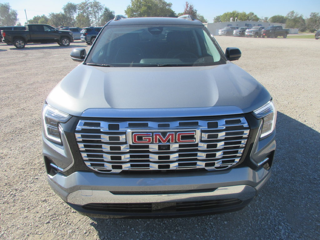 New 2027 GMC Terrain Denali w/ LPO, Black Badging Package AWD/4WD image 10