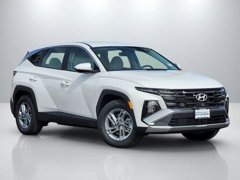 New 2026 Hyundai Tucson SE image 1