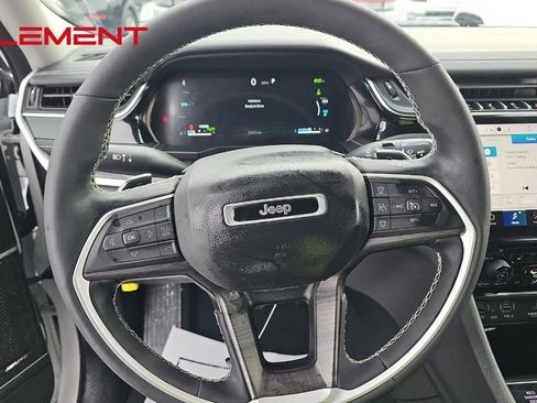 Used 2022 Jeep Grand Cherokee Limited 4xe image 12