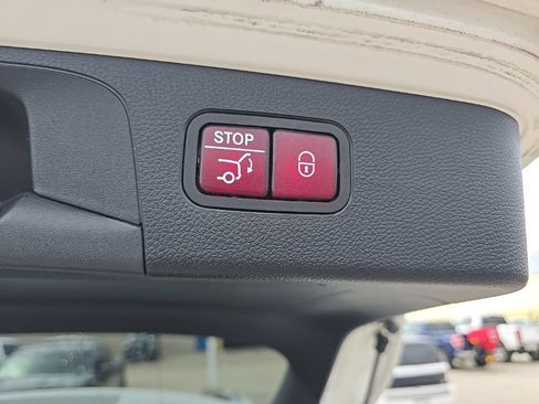 Used 2019 Mercedes-Benz GLC 43 AMG 4MATIC image 6