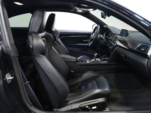 Used 2019 BMW M4 Coupe w/ Competition Package image 30