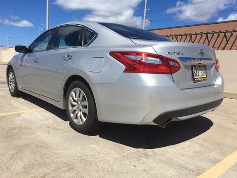 Used 2016 Nissan Altima 2.5 S w/ Power Driver Seat Package FWD image 5