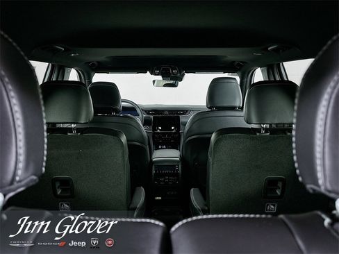 Used 2025 Jeep Grand Cherokee L Altitude image 14