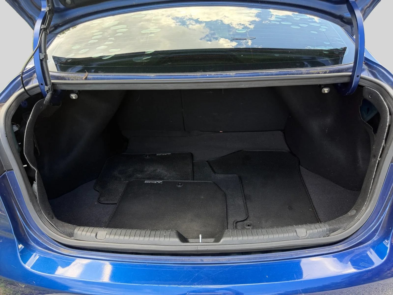 Used 2018 Kia Forte S FWD image 19