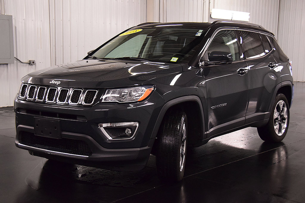 Used 2018 Jeep Compass Limited w/ Navigation Group AWD/4WD image 3