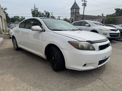 Used 2009 Scion tC FWD image 7
