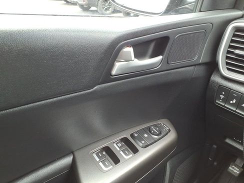 Used 2022 Kia Sportage Nightfall Edition image 15