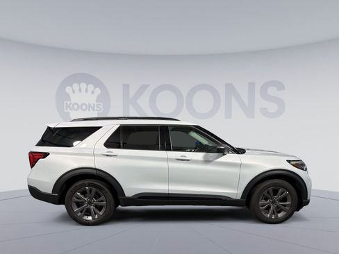 New 2026 Ford Explorer Active w/ Active Comfort Package AWD/4WD image 8