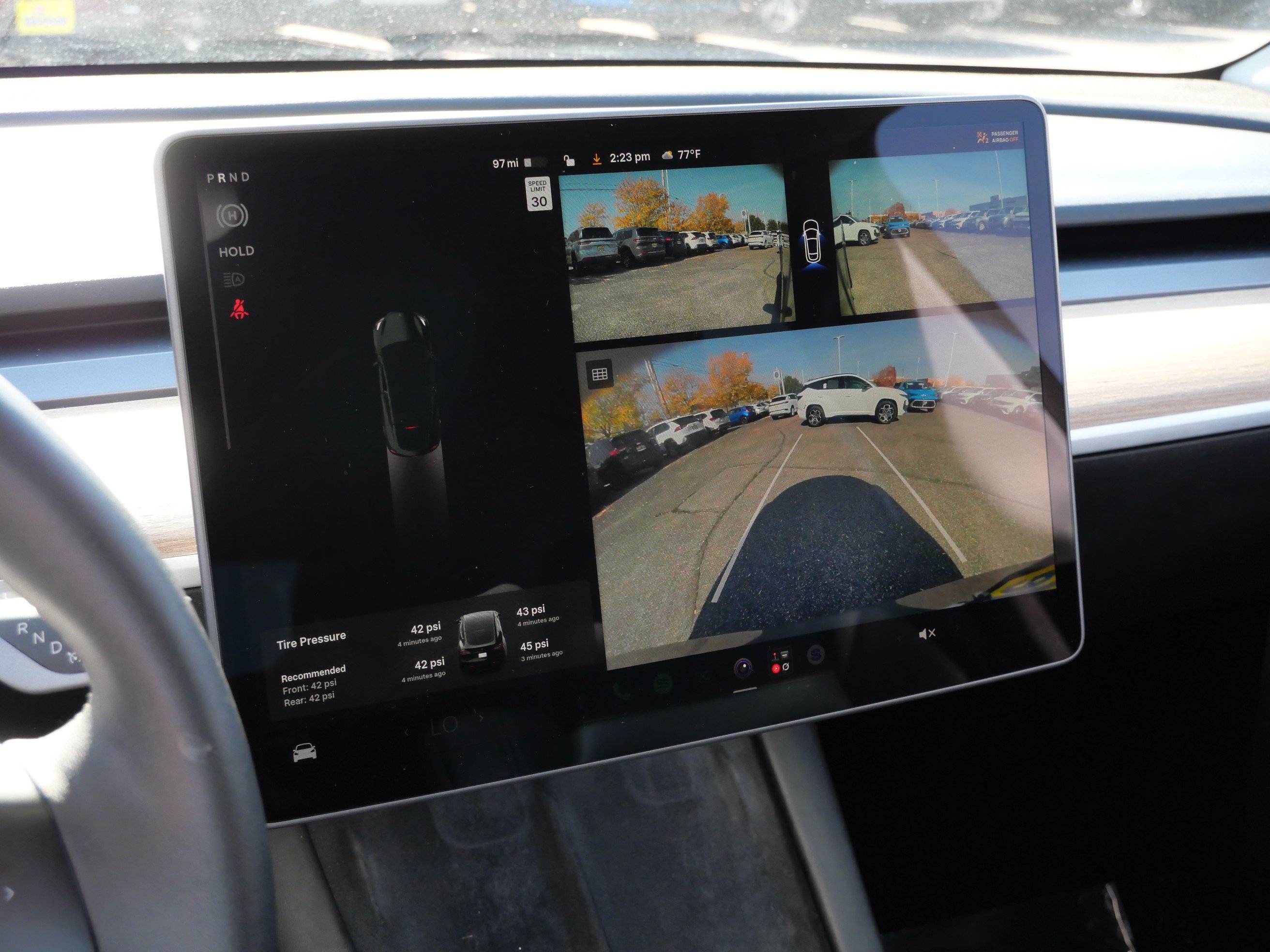 Used 2023 Tesla Model Y Long Range AWD/4WD image 28