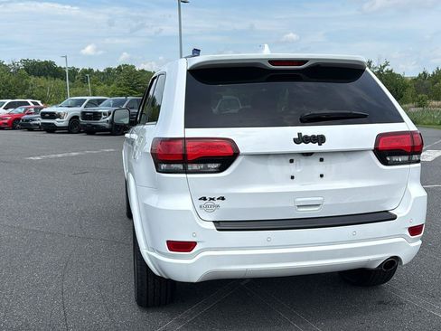 Used 2021 Jeep Grand Cherokee Laredo X AWD/4WD image 8
