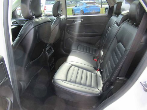 Used 2016 Ford Edge SEL w/ Equipment Group 201A AWD/4WD image 15