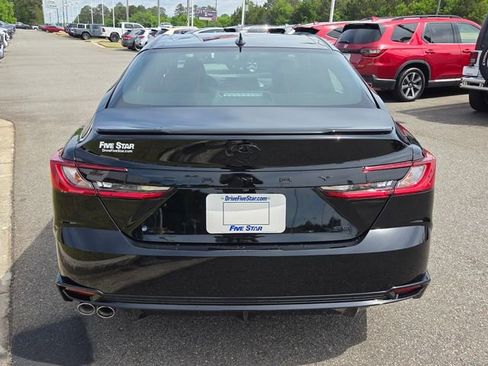 New 2026 Toyota Camry Hybrid FWD image 11