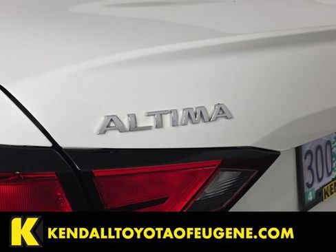 Used 2022 Nissan Altima 2.5 SV w/ SV Premium Package AWD/4WD image 10
