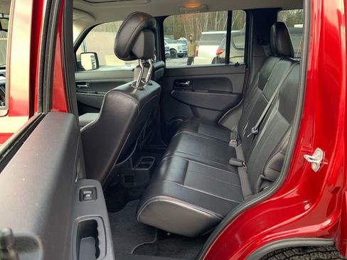 Used 2012 Jeep Liberty Sport image 15