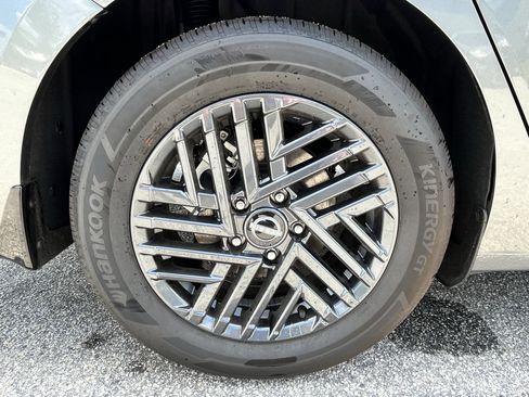 New 2026 Nissan Sentra SV w/ SV Convenience Package FWD image 10