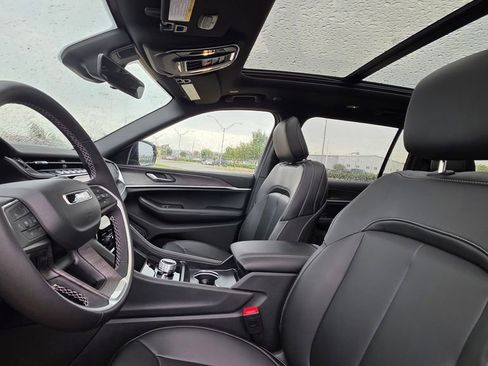 New 2025 Jeep Grand Cherokee L Limited w/ Black Appearance Package image 23