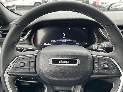 Certified 2023 Jeep Grand Cherokee L Laredo image 21