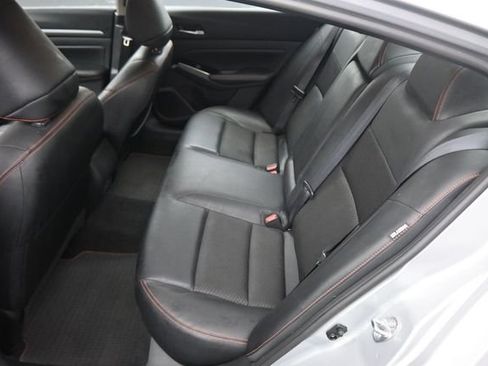 Used 2024 Nissan Altima 2.5 SR FWD image 19