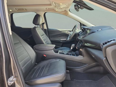 Used 2017 Ford Escape Titanium image 17