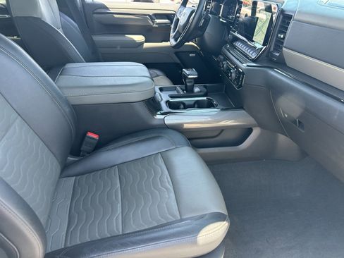 Certified 2025 Chevrolet Silverado 1500 ZR2 w/ Technology Package AWD/4WD image 11