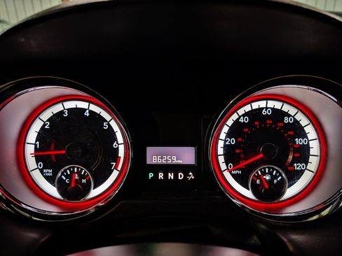 Used 2019 Dodge Grand Caravan SXT FWD image 38