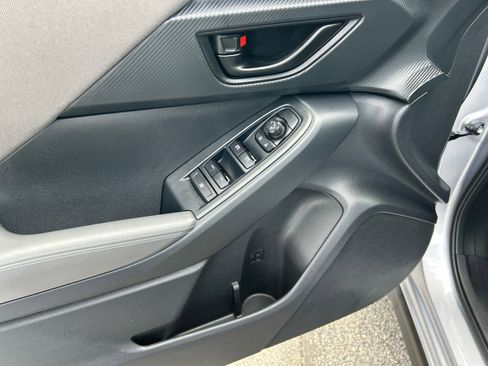 Used 2024 Subaru Crosstrek 2.0i Premium image 10