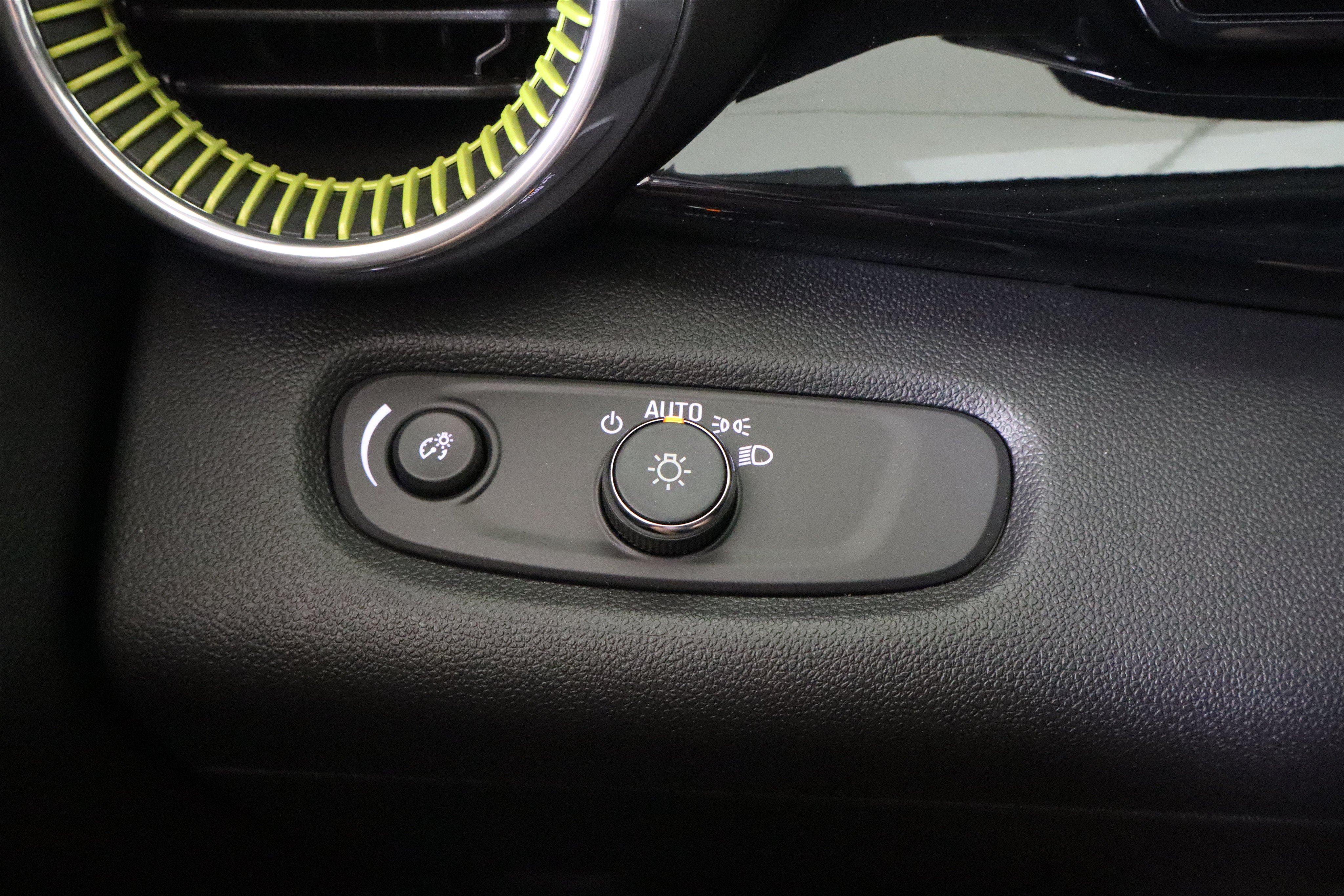 New 2026 Chevrolet Trax ACTIV w/ Driver Confidence Package FWD image 34
