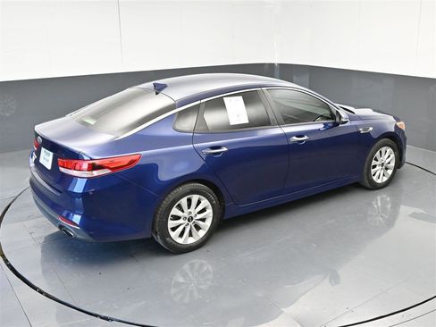 Used 2018 Kia Optima LX w/ 17" Alloy Wheels Package image 25