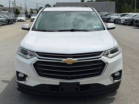 Used 2020 Chevrolet Traverse LT w/ LT Premium Package AWD/4WD image 2