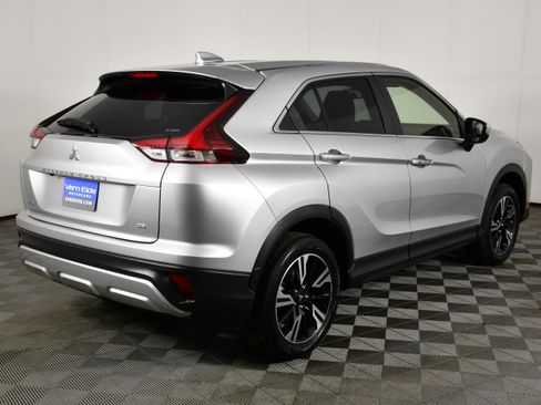 Used 2024 Mitsubishi Eclipse Cross SE image 6