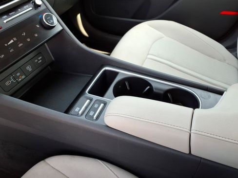 Used 2025 Hyundai Sonata SEL FWD image 14